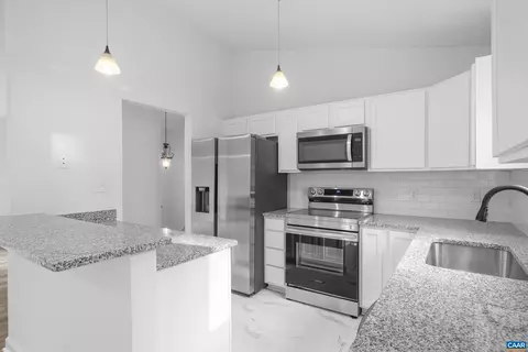 33 Brougham Rd, Palmyra, VA 22963 photo 9