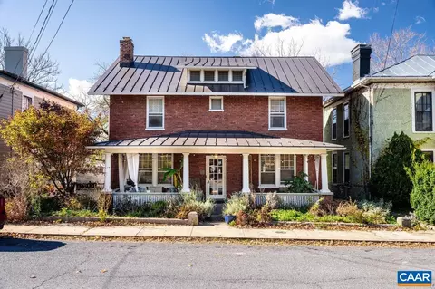 110 Fayette St, Staunton, VA 24401