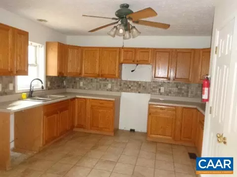 374 Flat Woods Rd, Amherst, VA 24521 photo 11