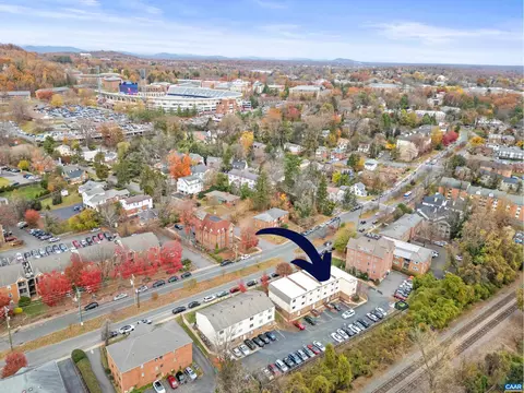 2100 Jefferson Park Ave #11, Charlottesville, VA 22903