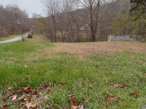1598 Davis Creek Ln, Lovingston, VA 22949