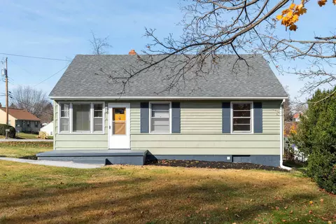 302 Devon Rd, Staunton, VA 24401