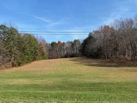Howardsville Tpke, Stuarts Draft, VA 24477