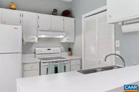 464 Three Ridges Condos, Roseland, VA 22967 photo 11