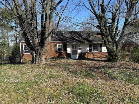 2427 Mt Vernon St, Waynesboro, VA 22980