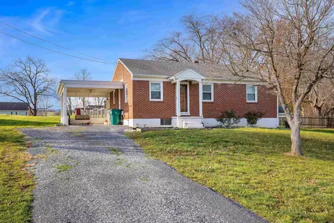 270 N Sunset Dr N, Broadway, VA 22815