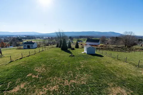 28 Upland Ct, Stuarts Draft, VA 24477 photo 43