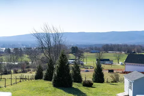 28 Upland Ct, Stuarts Draft, VA 24477 photo 45