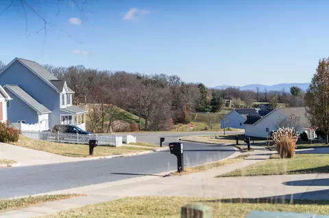28 Upland Ct, Stuarts Draft, VA 24477 photo 73