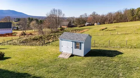 28 Upland Ct, Stuarts Draft, VA 24477 photo 69