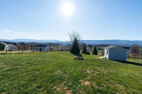 28 Upland Ct, Stuarts Draft, VA 24477 photo 44