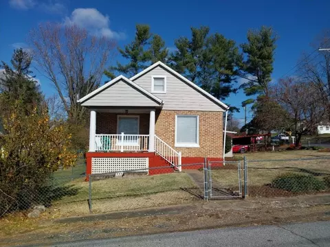 300 Elm St, Staunton, VA 24401