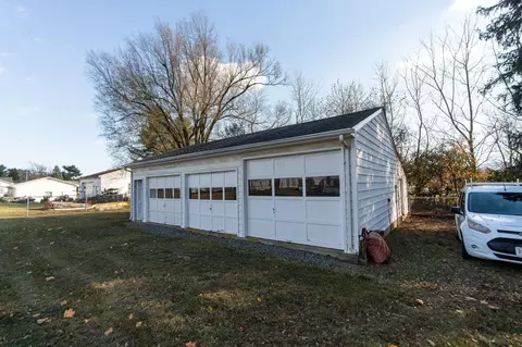74 Parker Rd, Stuarts Draft, VA 24477 photo 7