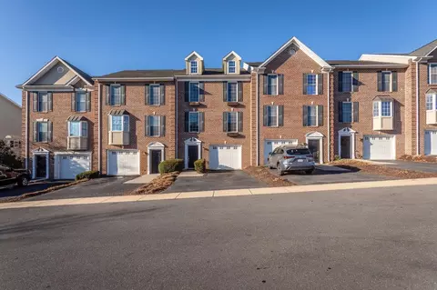 1979 Buttonwood Ct, Harrisonburg, VA 22802