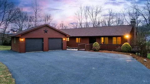 315 Ladd Rd, Fishersville, VA 22939