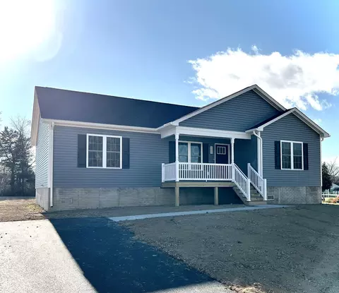 105 8th St, Grottoes, VA 24441