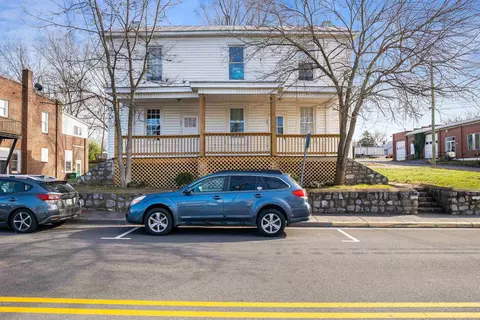 203 N Main St N, Broadway, VA 22815