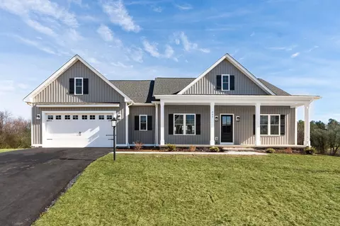 205 Tomasville Dr, Waynesboro, VA 22980