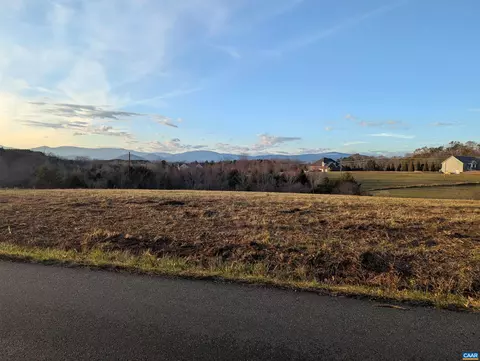 2 Advance Mills Rd, Ruckersville, VA 22968