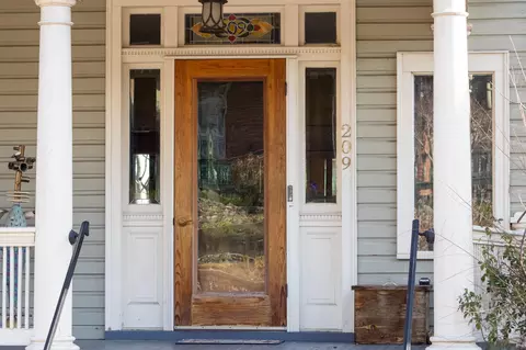 209 Church St, Staunton, VA 24401