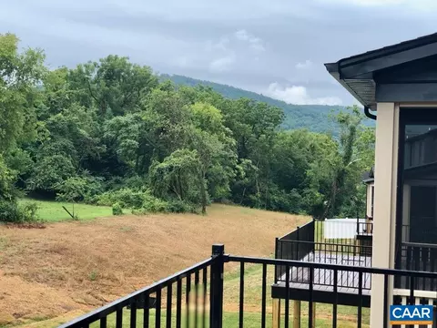 132 Junction Ln, Charlottesville, VA 22902 photo 8