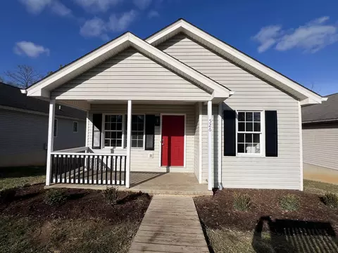 526 C St, Staunton, VA 24401