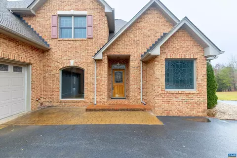 4654 Roaring Run Rd, Goode, VA 24556 photo 2