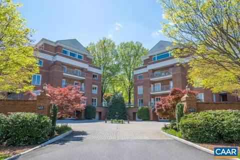 625 Worthington Dr #101, Charlottesville, VA 22903