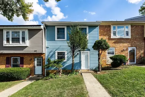 1320 Country Club Ct, Harrisonburg, VA 22801