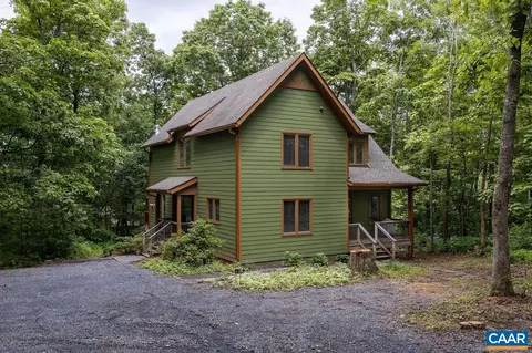 34 Hemlock Dr, Roseland, VA 22967