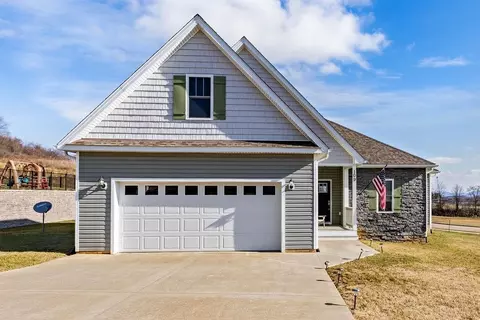 109 Hull Hills Ln, Staunton, VA 24401