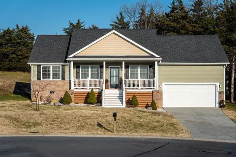 399 Rayann Ln, Broadway, VA 22815