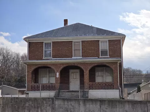 306 N Delphine Ave N, Waynesboro, VA 22980