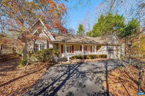 30 Brougham Rd, Palmyra, VA 22963