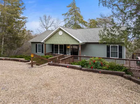196 Magnolia Ct, Mcgaheysville, VA 22840