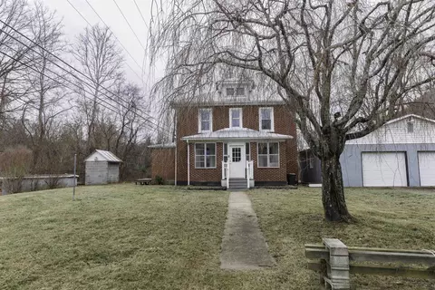 555 Arnolds Valley Rd, Natural Bridge Station, VA 24579