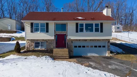 43 Orchard Rd, Staunton, VA 24401