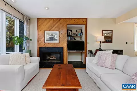 4 Ivy Glen Ln, Wintergreen Resort, VA 22967