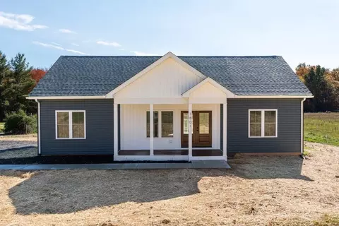 1804 Howardsville Tpke, Stuarts Draft, VA 24477