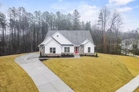 128 Jaspers Ln, Stuarts Draft, VA 24477