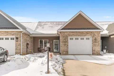 19 Pebble Ct, Stuarts Draft, VA 24477