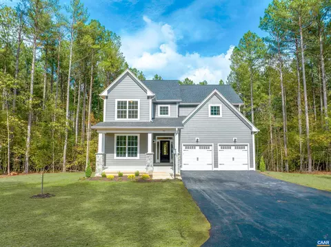 8 Whisperwood Ct, Troy, VA 22974