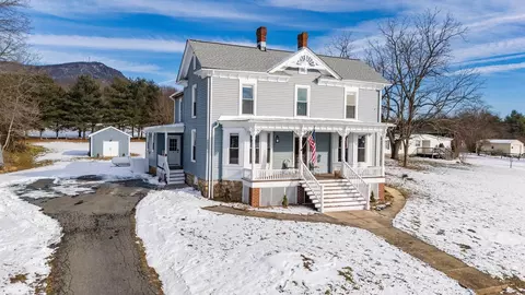 5459 Penn Laird Dr, Penn Laird, VA 22846