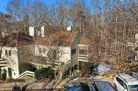 1230 Chatham Rdg, Charlottesville, VA 22901