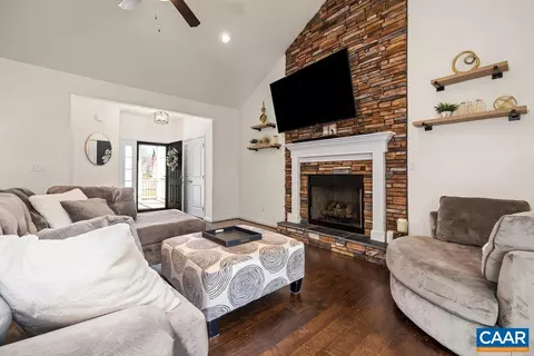 148 Crystal Ln, Evington, VA 24550 photo 8
