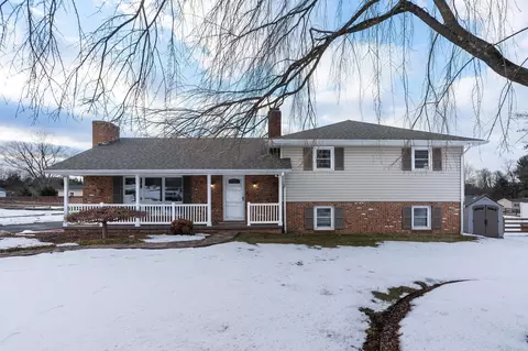 936 Cattle Scales Rd, Waynesboro, VA 22980