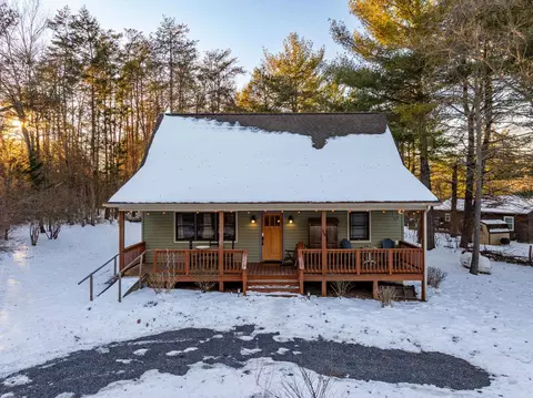 739 Quail Rd, Basye, VA 22810
