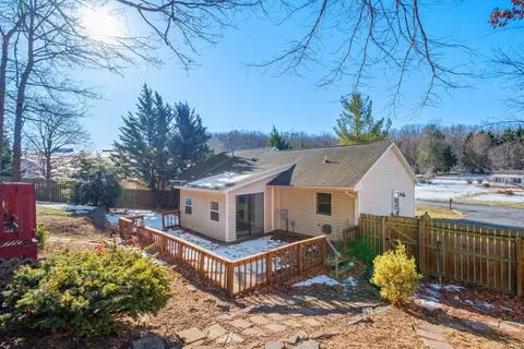 312 Round Hill Dr, Stuarts Draft, VA 24477 photo 24