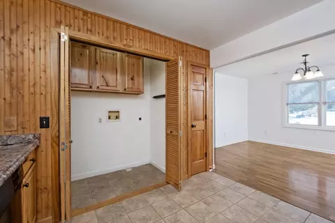 312 Round Hill Dr, Stuarts Draft, VA 24477 photo 4