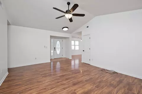 312 Round Hill Dr, Stuarts Draft, VA 24477 photo 8